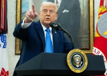 ترامب يدعو الأميركيين للصمود في وجه الحرب التجارية مع الصين