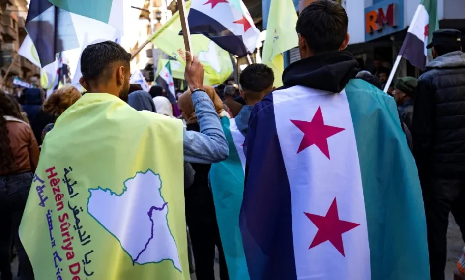 الأكراد في سوريا يطرحون رؤيتهم: الفيدرالية لضمان الحقوق ووحدة البلاد