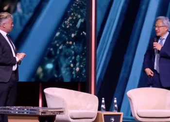 جنسن هوانج يعلن عن صفقة تزويد هيوماين السعودية بـ 18 ألف رقاقة ذكاء اصطناعي من إنفيديا خلال منتدى الاستثمار في الرياض