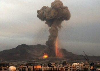 تصعيد خطير في سماء اليمن: غارات أميركية مكثفة تستهدف عدة محافظات