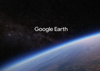 صورة توضح واجهة Google Earth مع ميزة الصور التاريخية