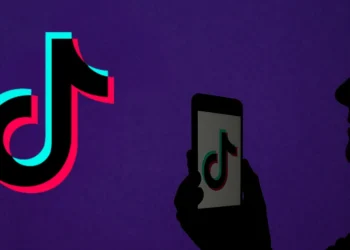 الرئيس ترامب يعلن تمديد حظر تيك توك لمدة 90 يومًا إضافية وسط استمرار الجدل حول أمن البيانات في الولايات المتحدة