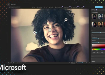 واجهة تطبيق الصور ويندوز 11 مع عرض ميزة Relight وأدوات بحث ذكية لتحسين تجربة تعديل الصور