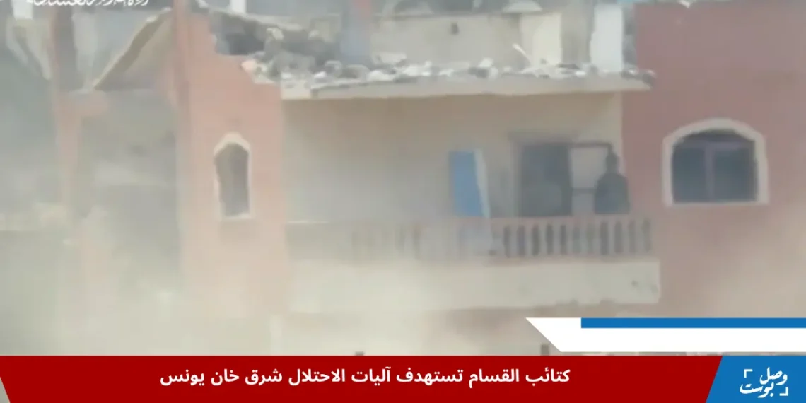 مقاتلو كتائب القسام خلال استهداف قوات الاحتلال في خان يونس بقطاع غزة