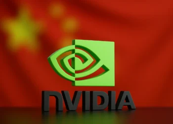 صورة تعبر عن زيارة الرئيس التنفيذي لانفيديا جينسن هوانغ إلى بكين لمناقشة مستقبل انفيديا في السوق الصينية