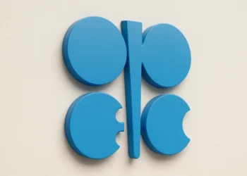 أوبك خلال اجتماع اللجنة الوزارية المشتركة لمناقشة سياسة إنتاج النفط في ظل ارتفاع الطلب العالمي