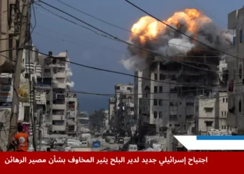 دبابات إسرائيلية تقتحم دير البلح وسط منازل مدمرة ونازحين يبحثون عن مأوى في ظل تصاعد القصف والمجاعة