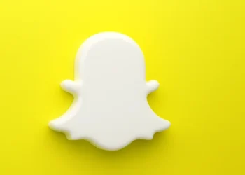 صورة توضح خطط تخزين لميزة الذكريات في سناب شات مع خيارات مجانية ومدفوعة حتى 5 تيرابايت