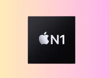 صورة توضح هواتف آيفون 17 الجديدة مع إبراز دور شريحة N1 في تحسين الاتصال ودعم الواي فاي 7 والبلوتوث 6